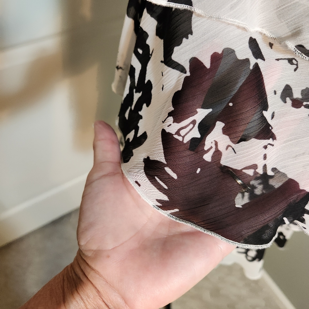 Lapis Layered Ruffled Floral Top - Picture 6 of 12